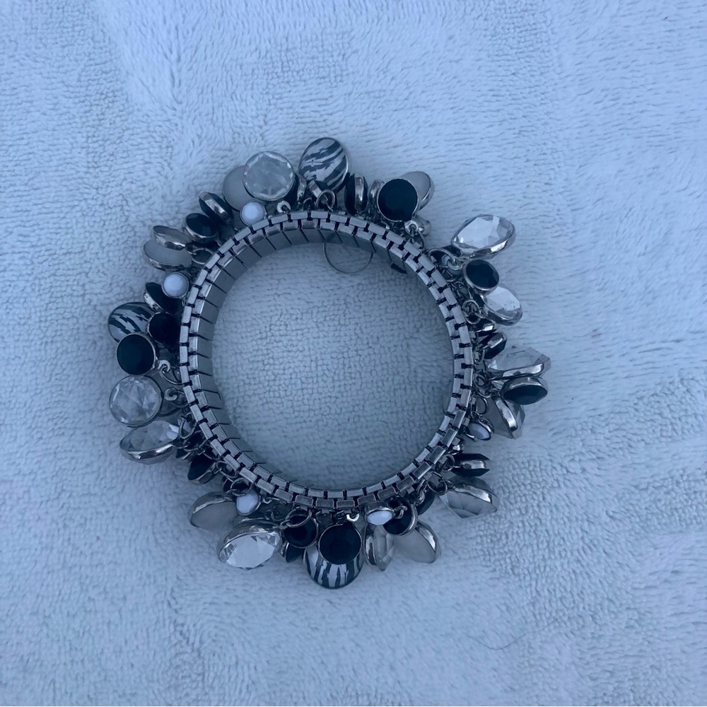 Snowflake Charm Bracelet Lot Avon Winter wonderland  Zebra Silver Stretch